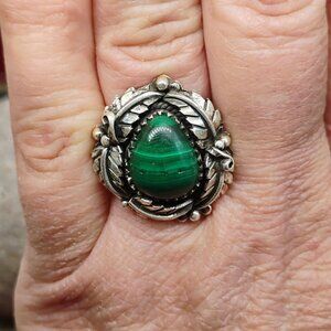 Southwest Malachite Sterling Silver Ring Size 7.5 Large Feather Leaf Setting